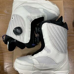 Burton Snowboarding Boots with BOA Lacing System and Sturdy Sole